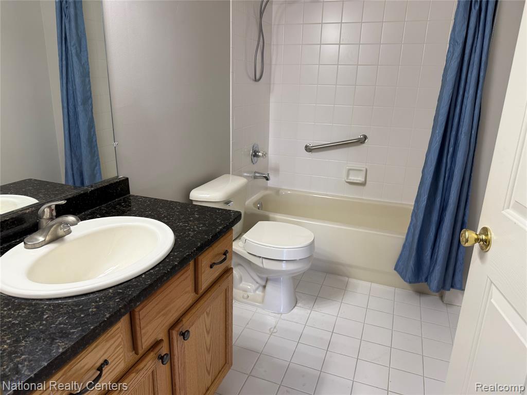 5686 Acorn Lane, Sterling Heights, MI 48314 — Photo 13