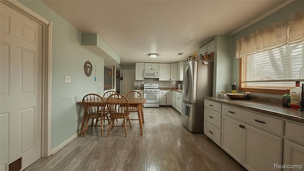 31866 Lynne Drive, Rockwood, MI — Photo 4