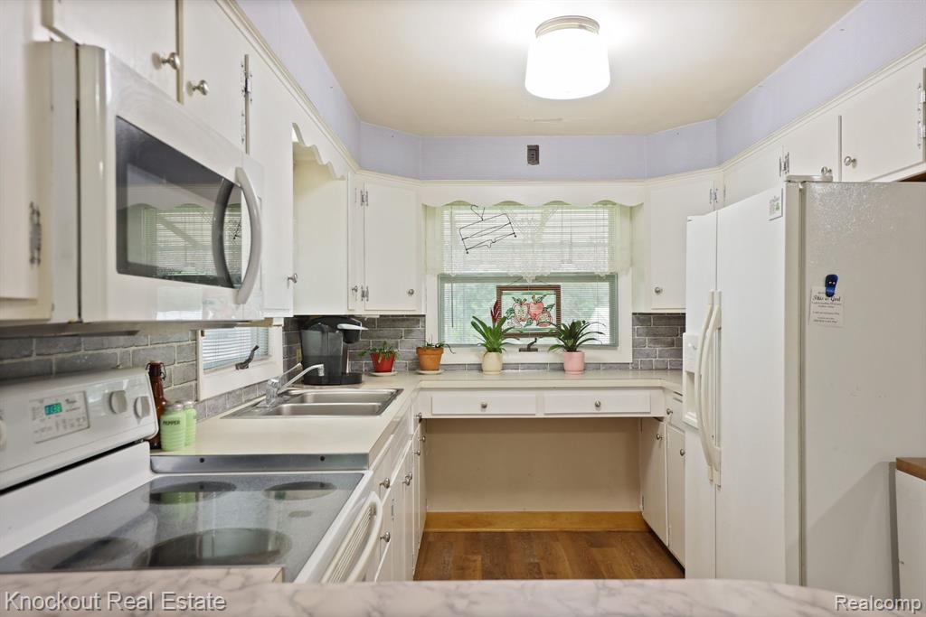 6814 Curtis Road, Bridgeport, MI 48722 — Photo 15
