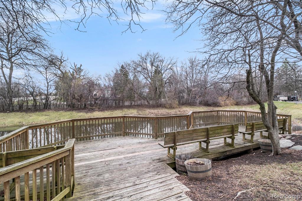 7353 Brynmawr Drive, #37, West Bloomfield, MI — Photo 27