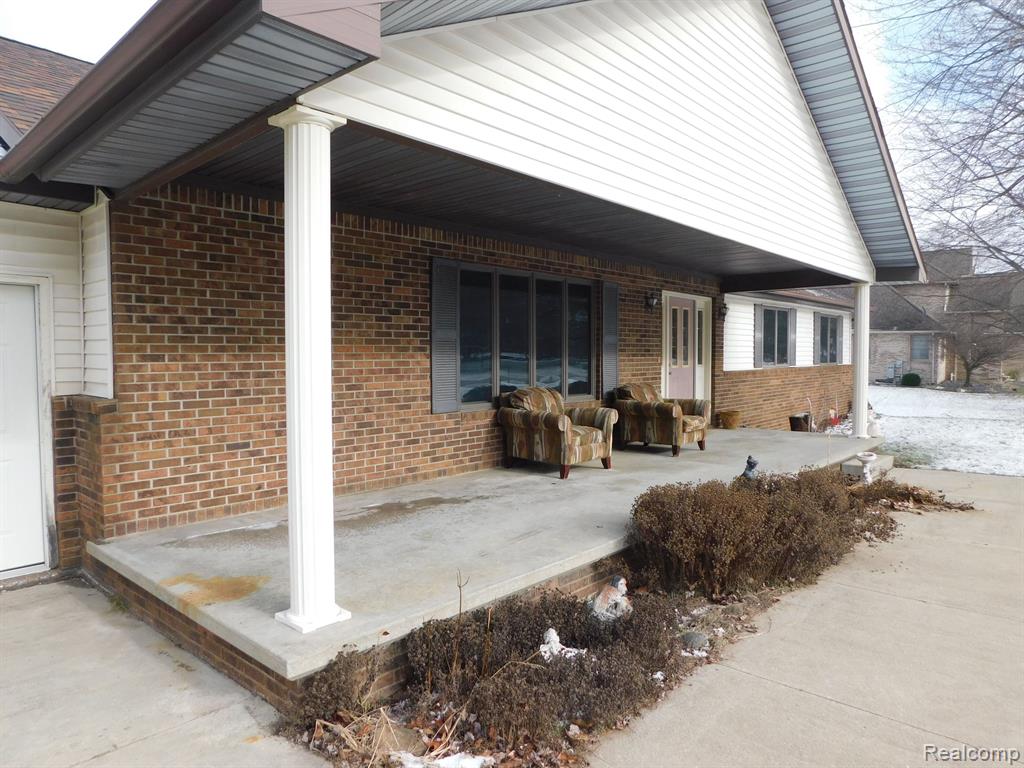 410 GOLF VIEW Drive, Sandusky, MI 48471 — Photo 5