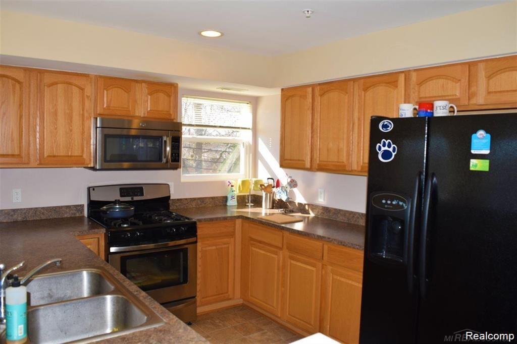 1077 Foxboro, Troy, MI 48083 — Photo 6