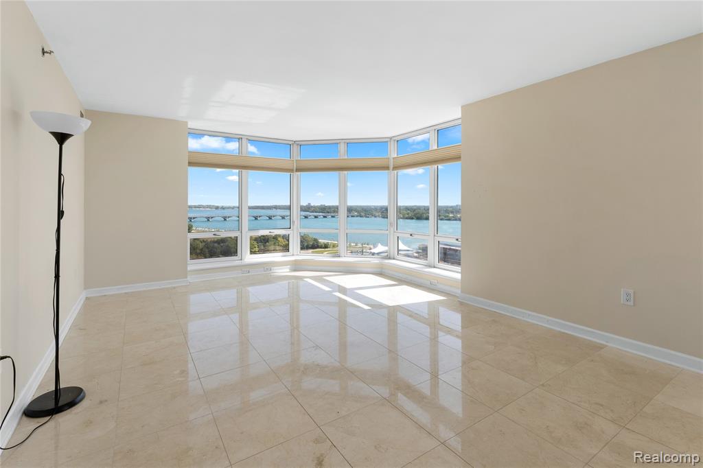 250 E HARBORTOWN DRIVE #1409, Detroit, MI 48207 — Photo 12