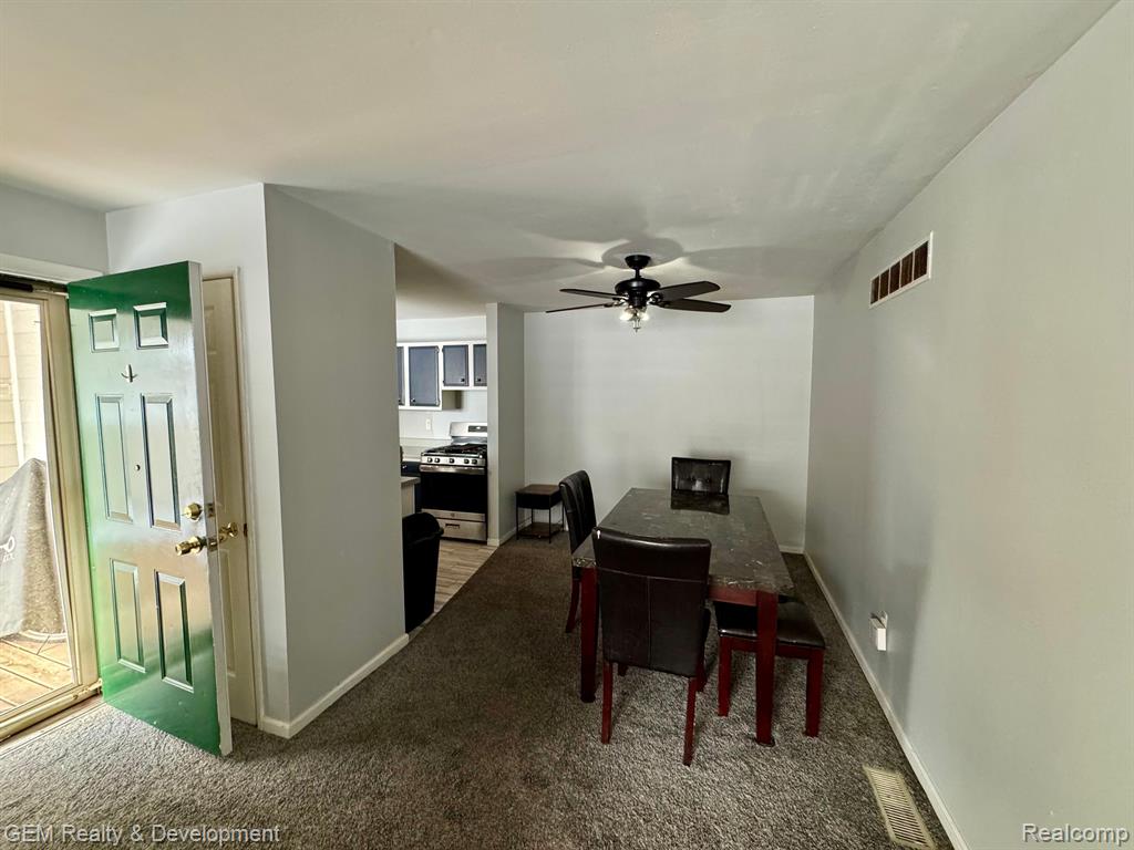 39535 VILLAGE WOOD Road, Novi, MI — Photo 8