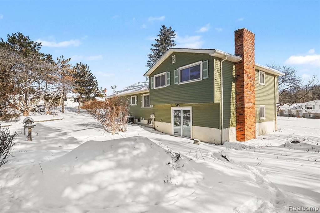 11299 Manchester Drive, Fenton, MI 48430 — Photo 23