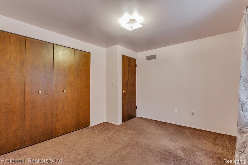 46323 Gainsborough Drive, Canton, MI 48187 — Photo 41