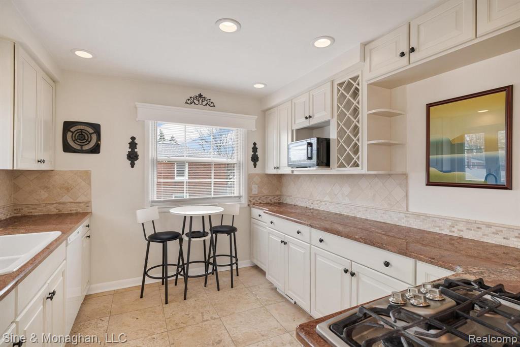 612 Cadieux Road, Grosse Pointe, MI 48230 — Photo 8