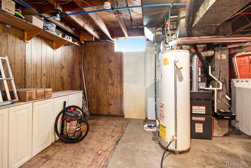 6847 Yinger Avenue, Dearborn, MI 48126 — Photo 33