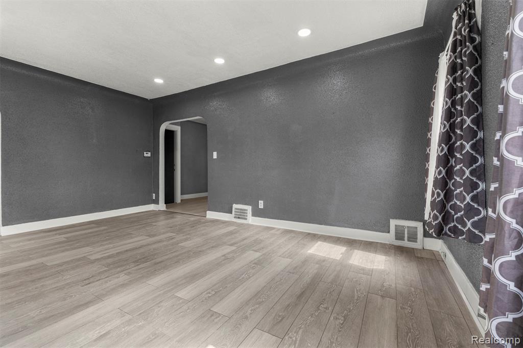 8889 Lane Street, Detroit, MI 48209 — Photo 7