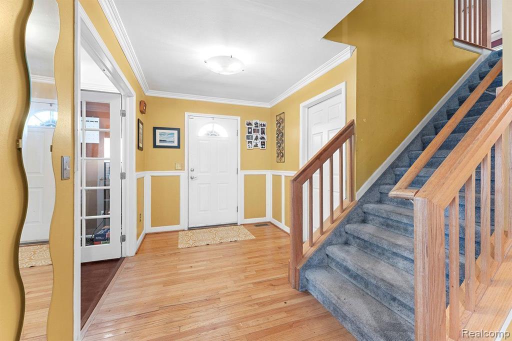 13517 MILTON Drive, Belleville, MI 48111 — Photo 7