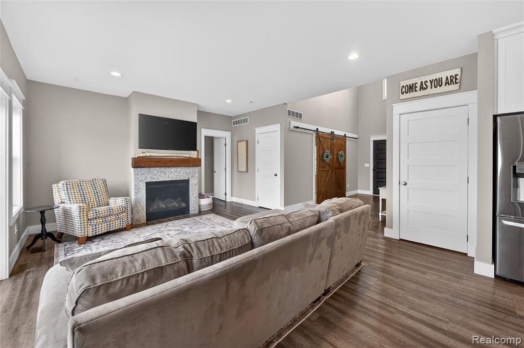 5360 Stone Garden Drive, Howell, MI 48843 — Photo 7