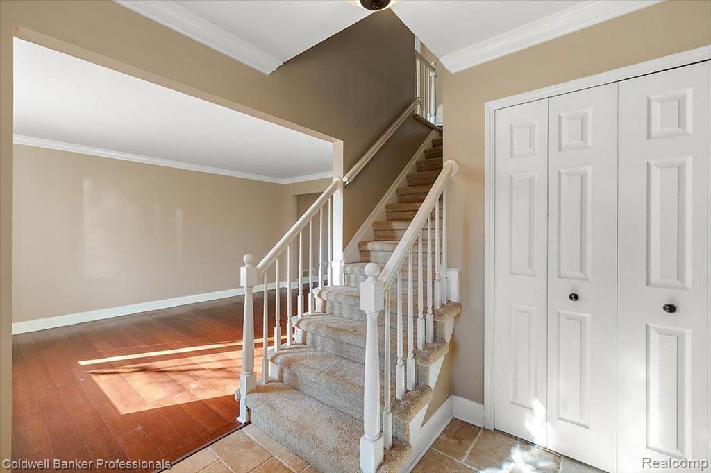 9485 BAYWOOD Drive, Plymouth, MI 48170 — Photo 13