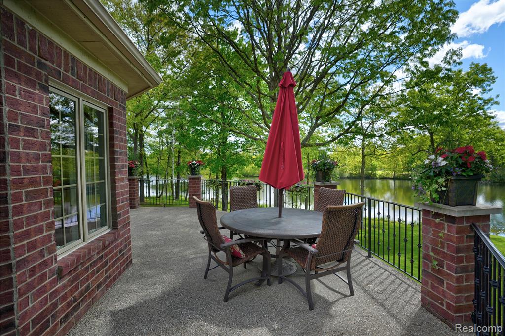3074 POND Road, Leonard, MI 48367 — Photo 56