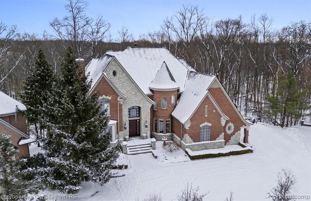 6947 Kirkbridge Hill, West Bloomfield, MI — Photo 2