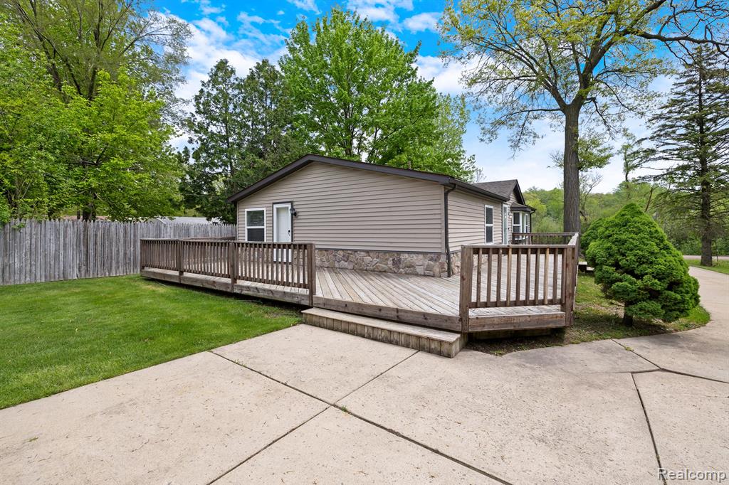 2692 GREG Avenue, Brighton, MI 48114 — Photo 32