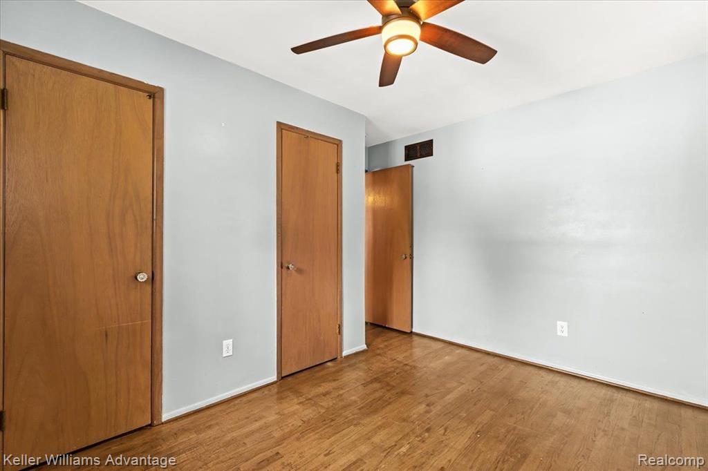 4050 MAYFAIR Street, Dearborn Heights, MI 48125 — Photo 21