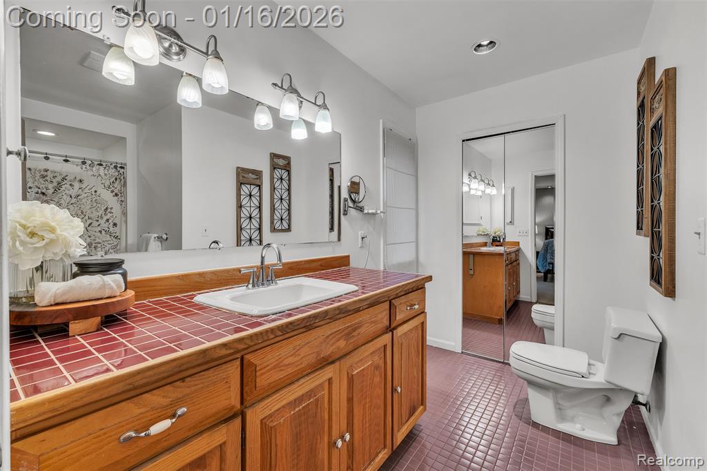 9035 Farmington Road, Livonia, MI 48150 — Photo 27
