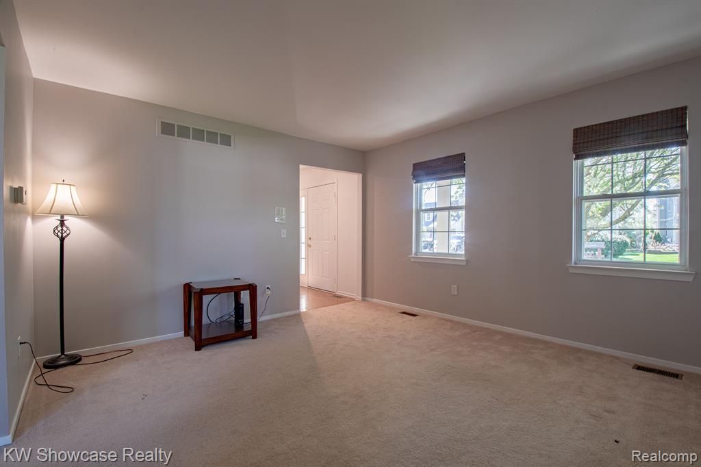 1420 POND VIEW, Wixom, MI 48393 — Photo 37