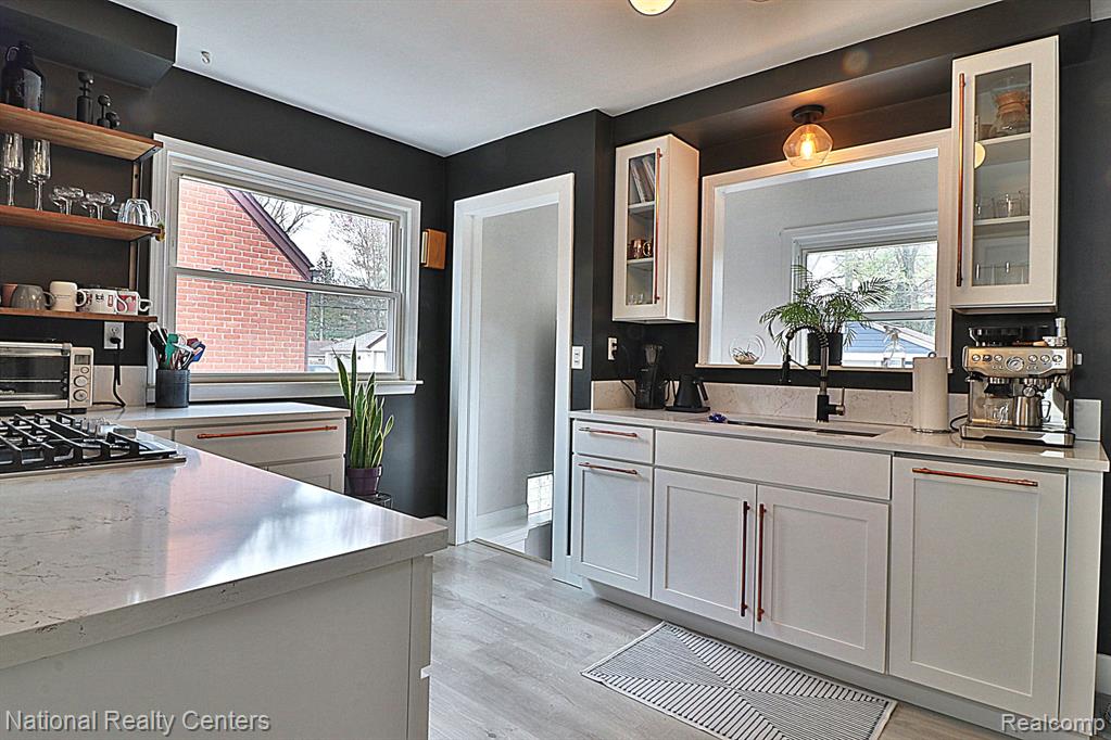 633 LEROY Street, Ferndale, MI 48220 — Photo 3
