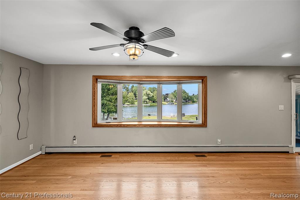 9311 Whipple Shores Drive, Clarkston, MI 48348 — Photo 44