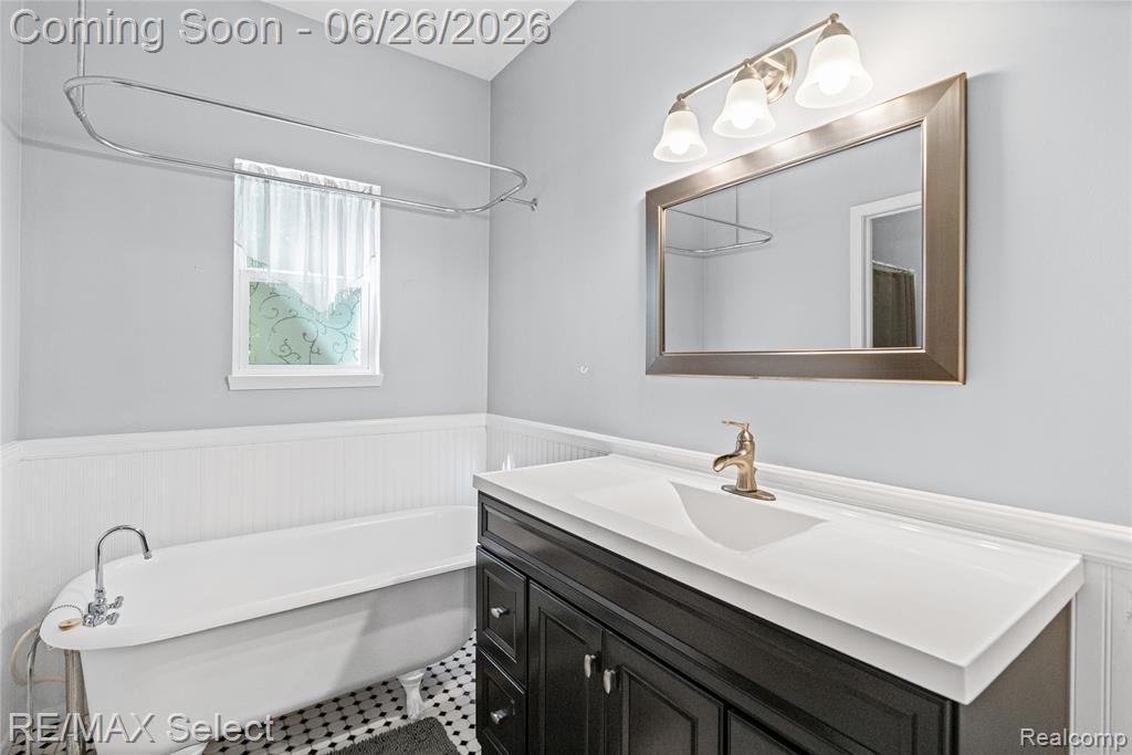 4449 Pondview Drive, Swartz Creek, MI 48473 — Photo 23