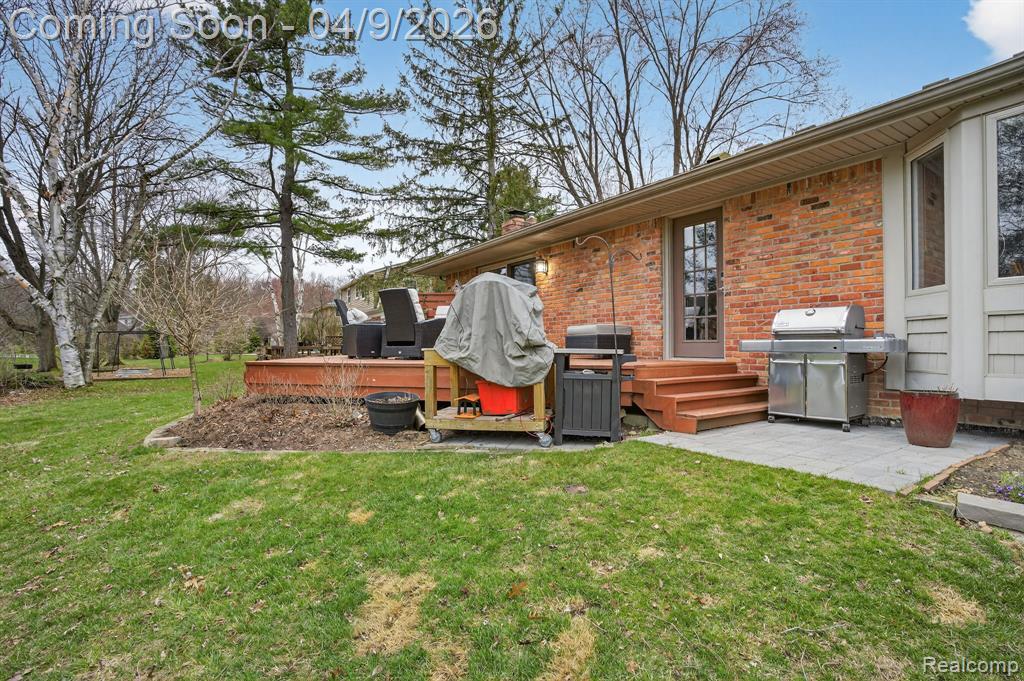 341 Ridgewood Road, Rochester, MI 48306 — Photo 60