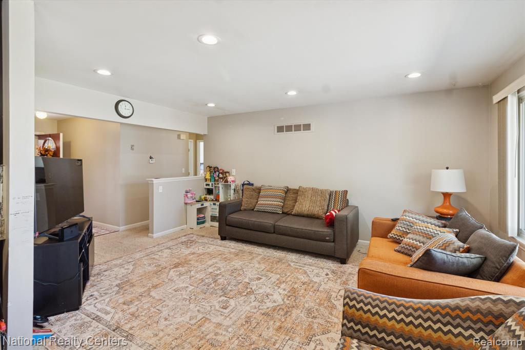 44768 Hanford Road, Canton, MI 48187 — Photo 7