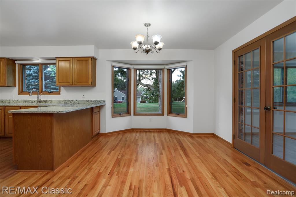 4150 Heatherwood Drive, Commerce Twp, MI 48382 — Photo 15