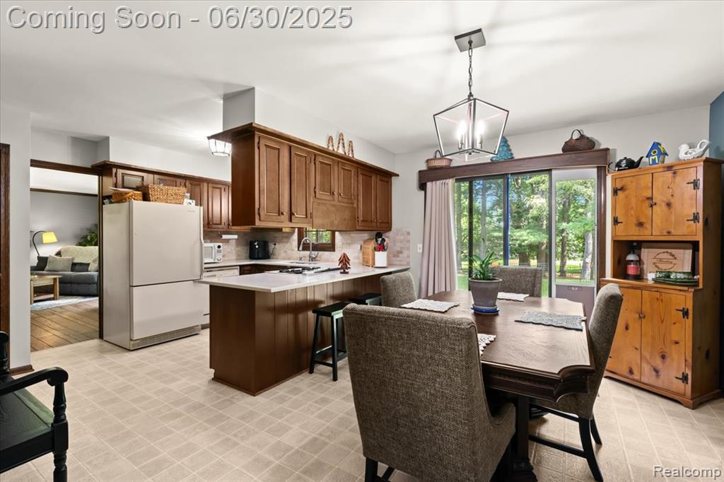7248 Parkwood Drive, Fenton, MI 48430 — Photo 14