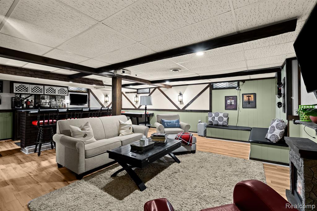 856 THORNTREE, Bloomfield Hills, MI 48304 — Photo 36