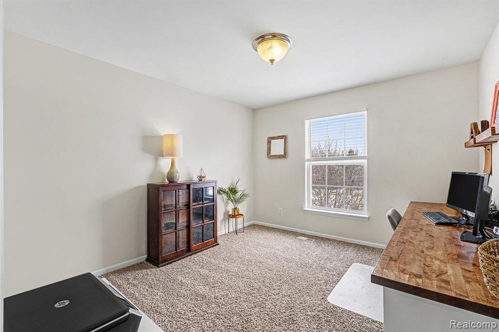 8375 Oxford Lane, Grand Blanc, MI 48439 — Photo 23