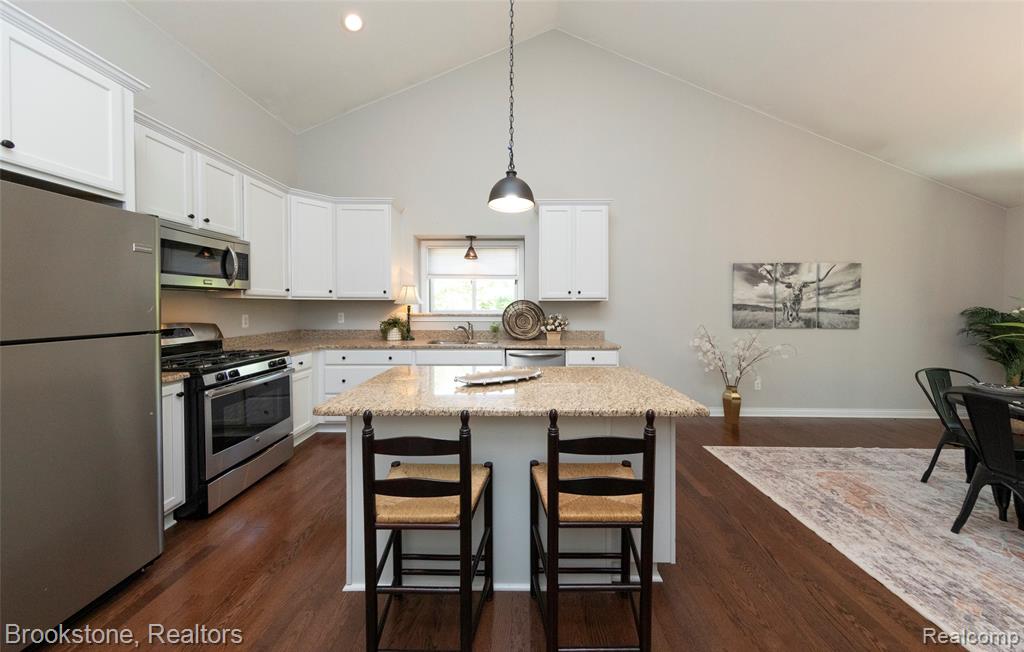 10295 Northridge Court, White Lake, MI — Photo 28
