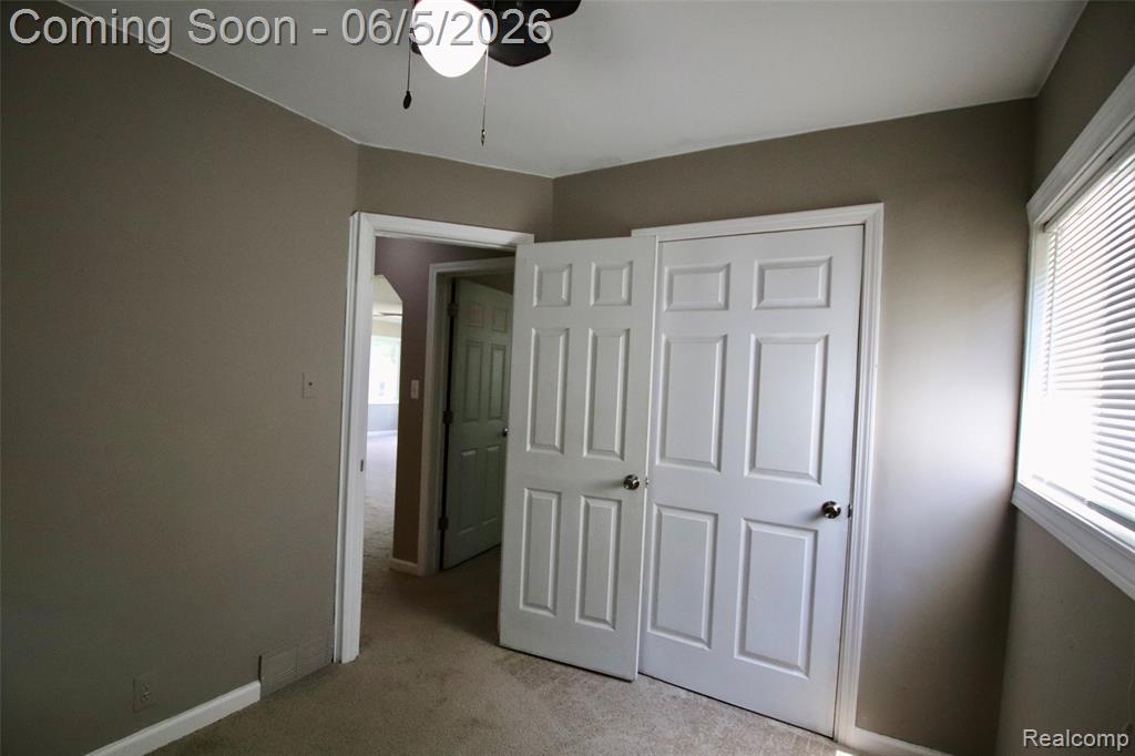 7044 Desmond Road, Waterford, MI 48329 — Photo 24