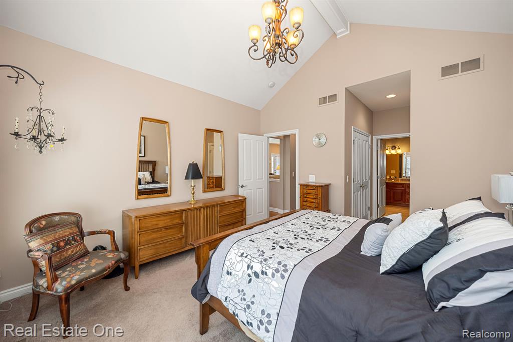 565 ANDOVER Court, Rochester Hills, MI 48306 — Photo 20