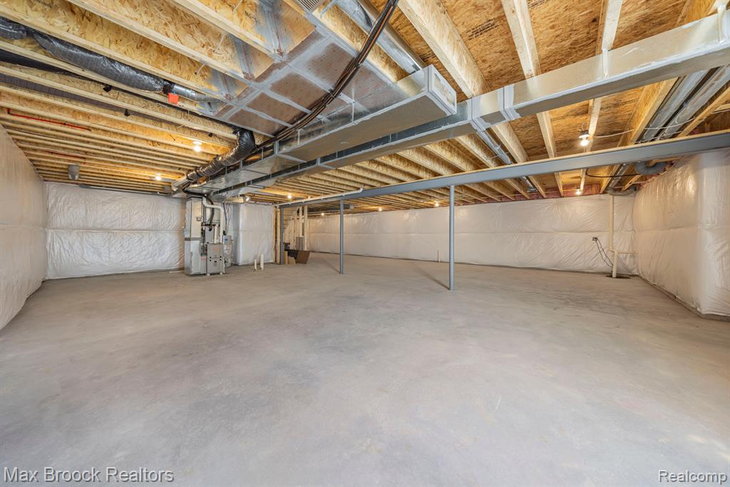 5636 Suffolk Court, West Bloomfield, MI — Photo 36