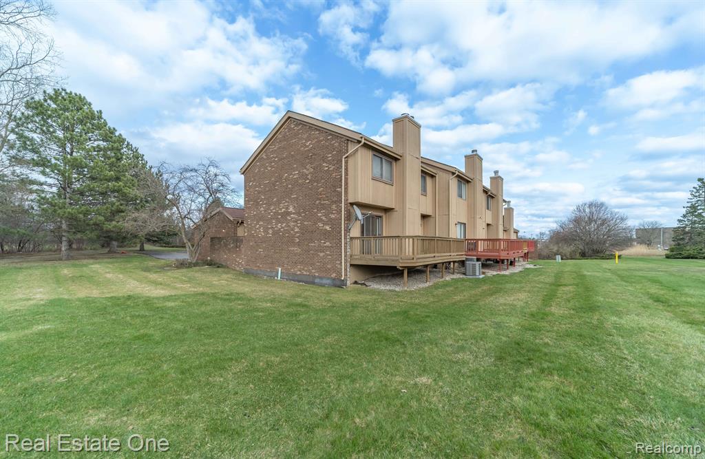 6250 POTOMAC Circle, West Bloomfield, MI — Photo 3