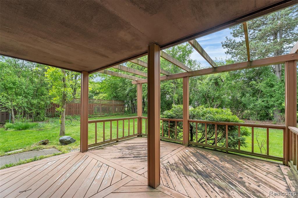 5772 Perrytown Drive, West Bloomfield, MI — Photo 56