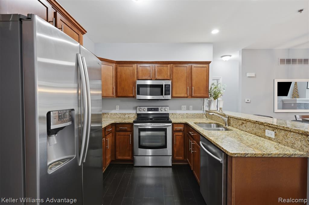 45658 S Stonewood Road, Canton, MI 48187 — Photo 11