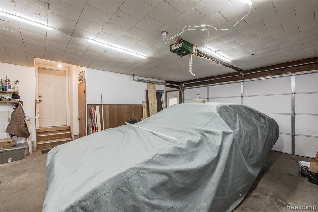 5368 LAPEER Road, Burton, MI 48509 — Photo 35