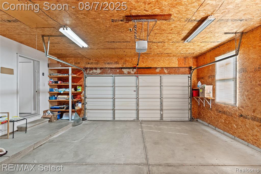 8052 Rose Lane, Goodrich Vlg, MI — Photo 34
