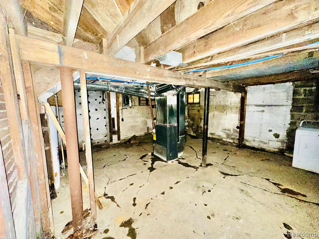 9252 WARD Street, Detroit, MI 48228 — Photo 22