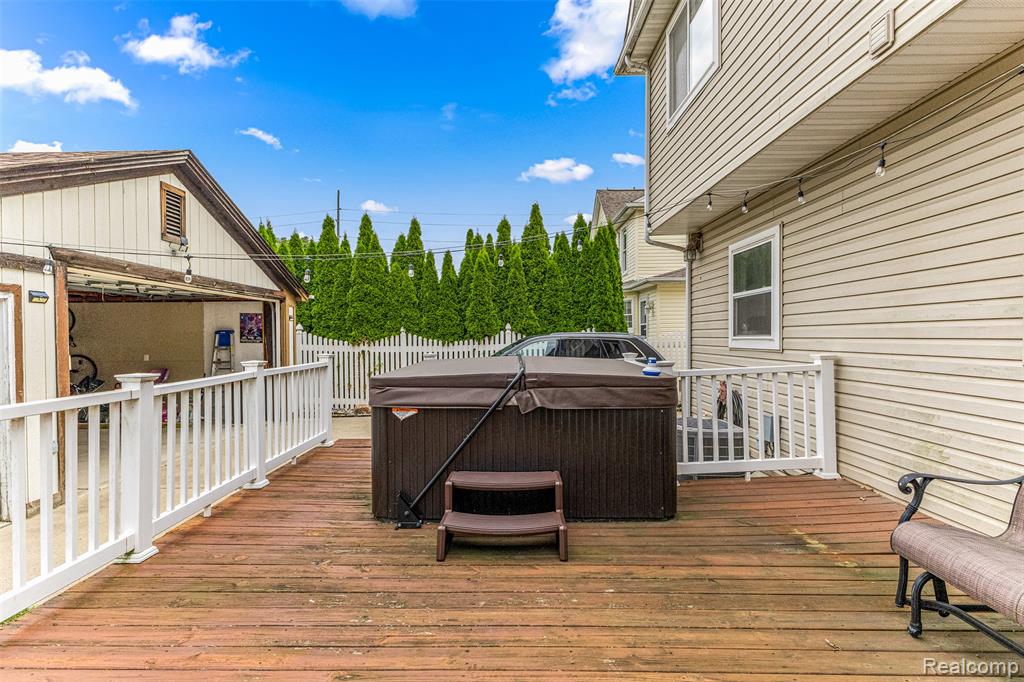 524 Orchard Street, Wyandotte, MI 48192 — Photo 34