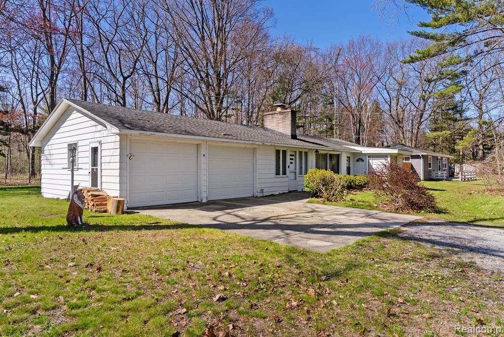 95 N HURON Road, Au Gres, MI 48703 — Photo 11
