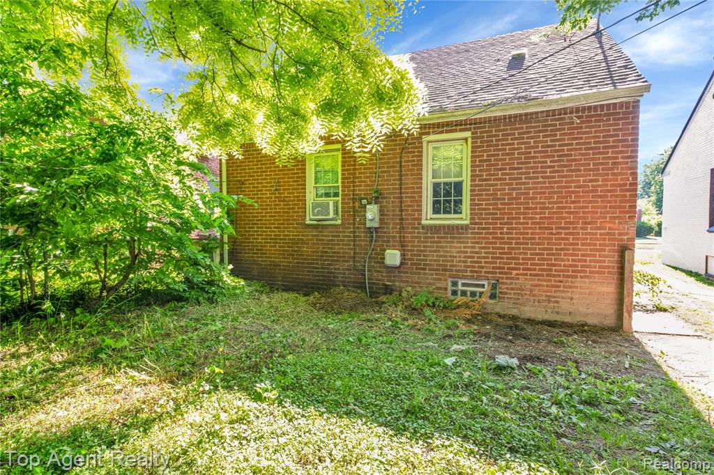 9917 Rutland Street, Detroit, MI 48227 — Photo 21