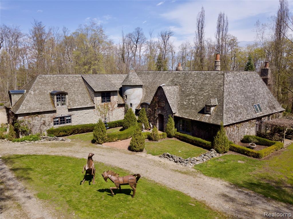 3625 Maple Grove Road, Deckerville, MI 48427