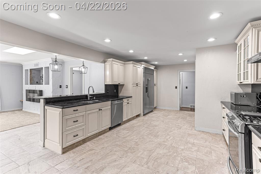 409 Crescent Drive, Dearborn, MI 48124 — Photo 24