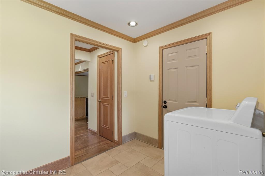 6308 Donnybrook Drive, Shelby Twp, MI 48316 — Photo 17