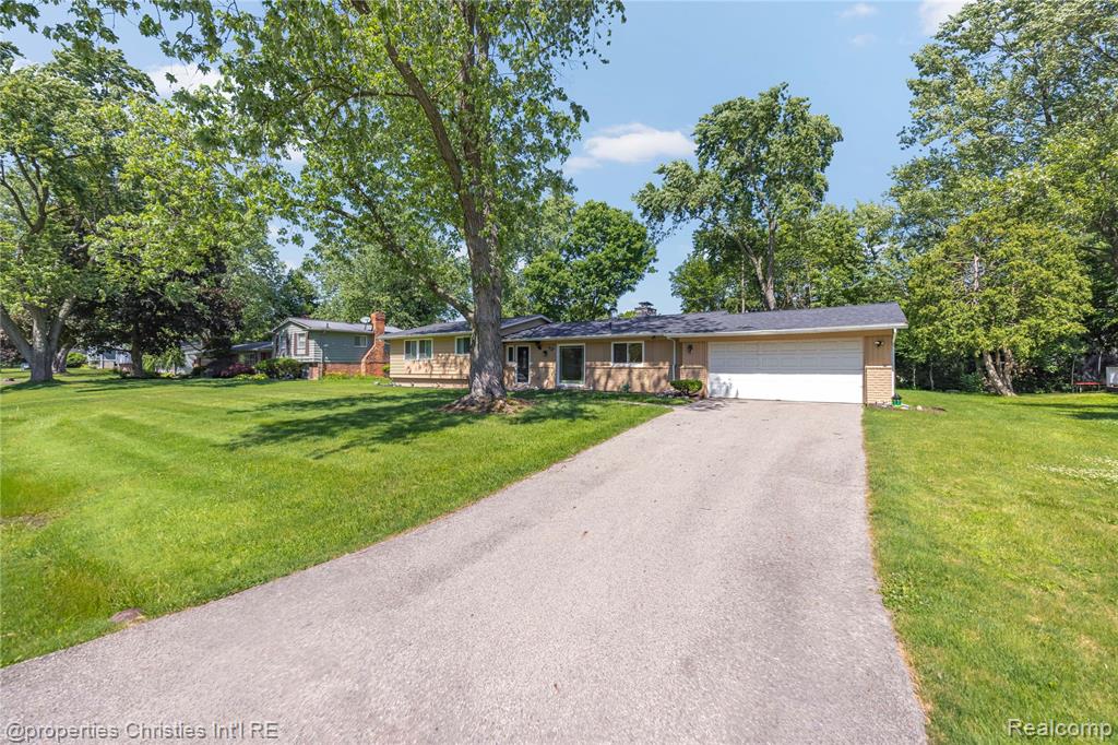 7137 Stonebrook Road, West Bloomfield, MI — Photo 32