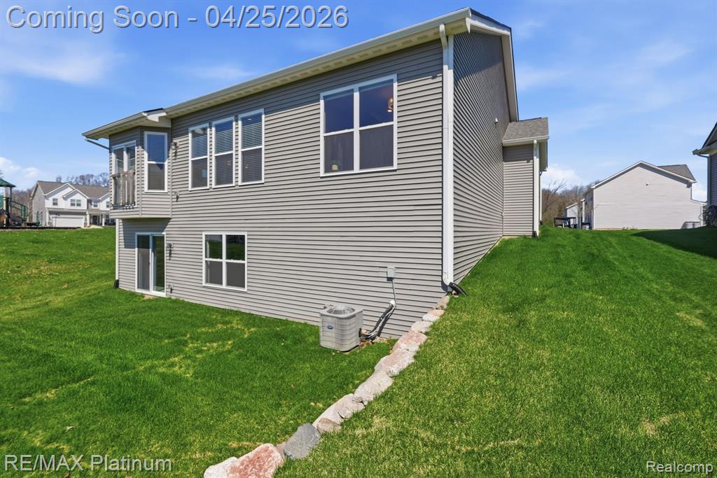 8050 Carston Lane, Brighton, MI 48116 — Photo 25