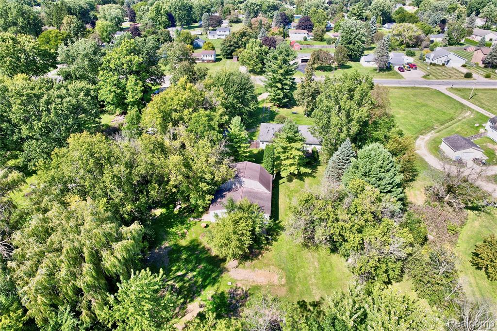 5206 Lippincott Boulevard, Burton, MI 48519 — Photo 66